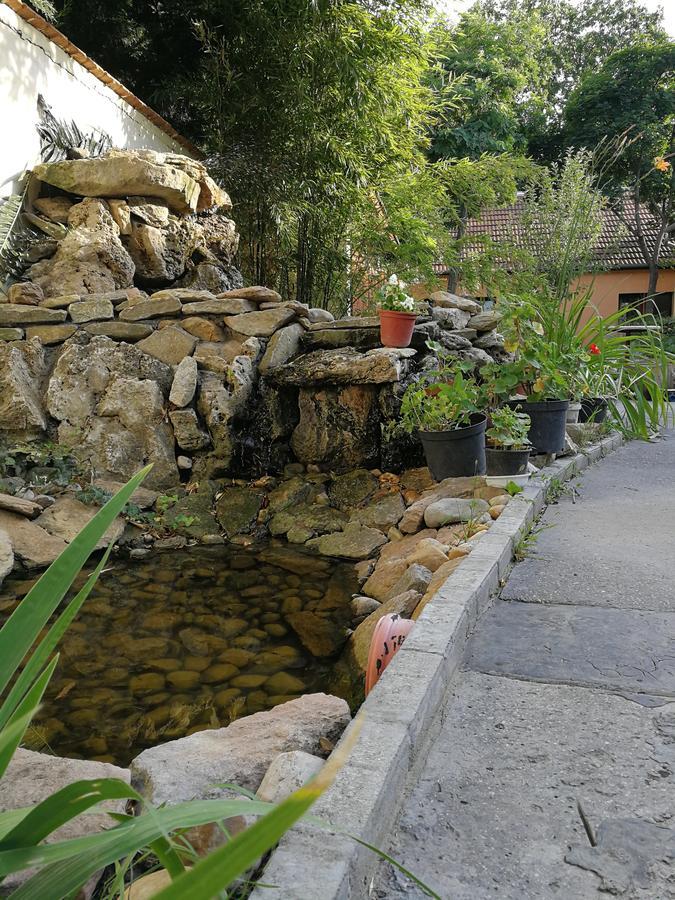 Budapest Garden Hotel บูดาเปสต์ ภายนอก รูปภาพ