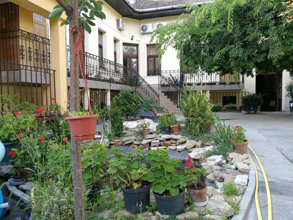 Budapest Garden Hotel บูดาเปสต์ ภายนอก รูปภาพ