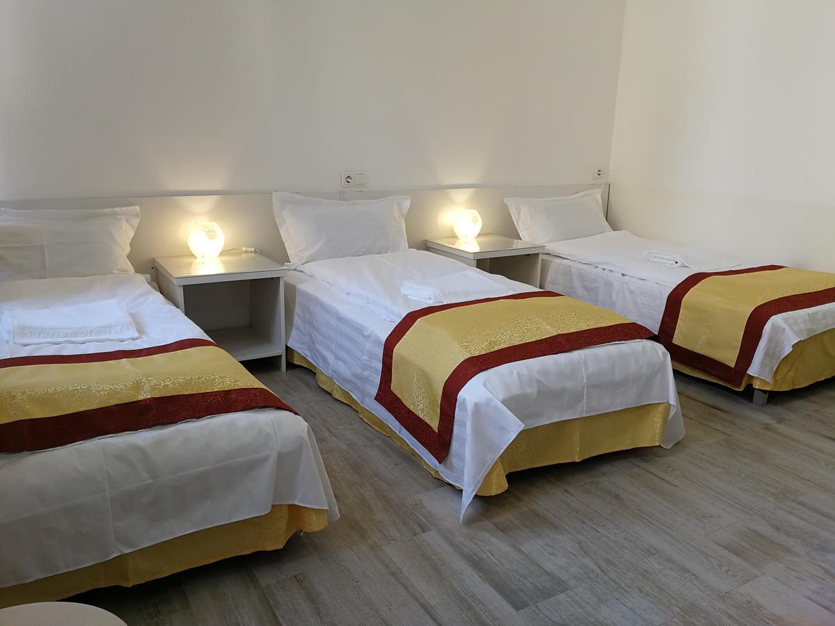 Budapest Garden Hotel บูดาเปสต์ ภายนอก รูปภาพ
