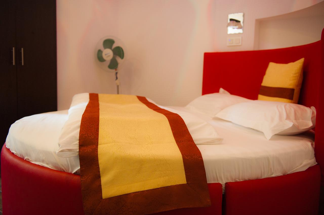 Budapest Garden Hotel บูดาเปสต์ ภายนอก รูปภาพ