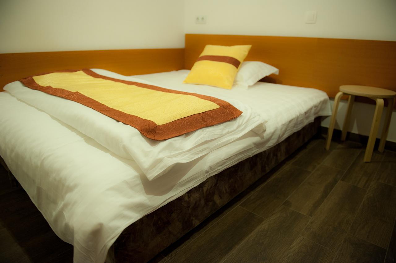 Budapest Garden Hotel บูดาเปสต์ ภายนอก รูปภาพ