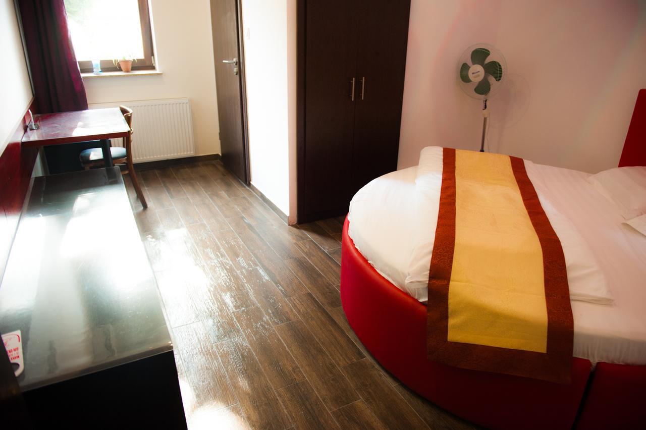 Budapest Garden Hotel บูดาเปสต์ ภายนอก รูปภาพ